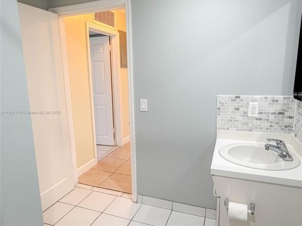 3057 NW 101st St, Miami FL 33147