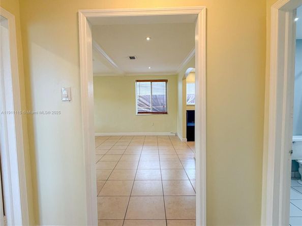 3057 NW 101st St, Miami FL 33147