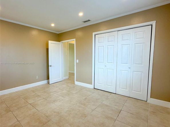 3057 NW 101st St, Miami FL 33147