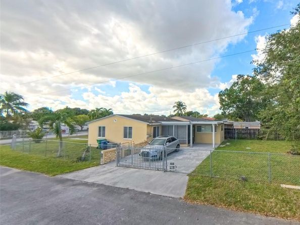 3057 NW 101st St, Miami FL 33147