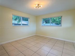 3057 NW 101st St, Miami FL 33147