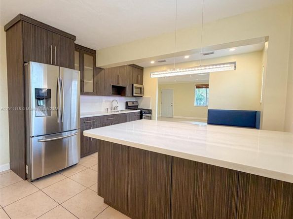 3057 NW 101st St, Miami FL 33147