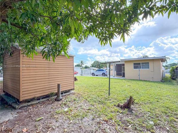 3057 NW 101st St, Miami FL 33147