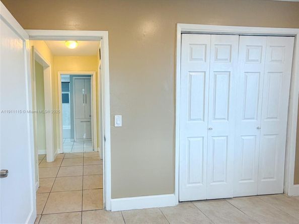 3057 NW 101st St, Miami FL 33147