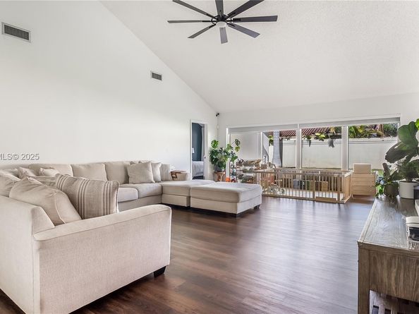 2865 Gettysburg Ln, West Palm Beach FL 33409