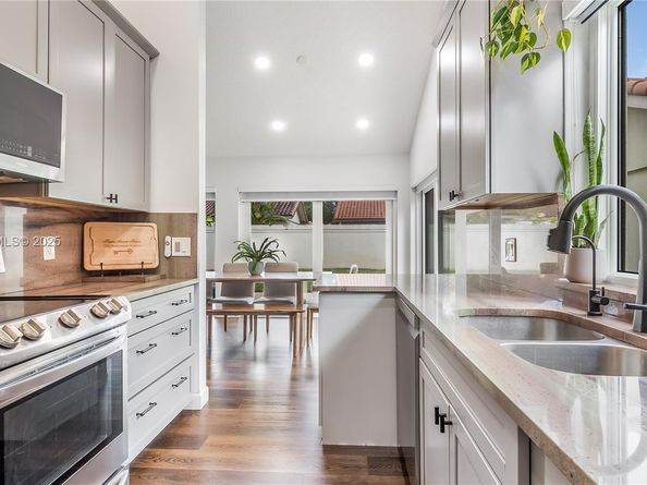 2865 Gettysburg Ln, West Palm Beach FL 33409