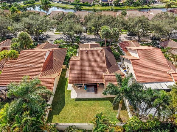 2865 Gettysburg Ln, West Palm Beach FL 33409