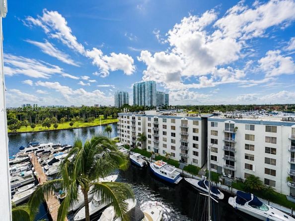 1700 NW N River Dr 805, Miami FL 33125