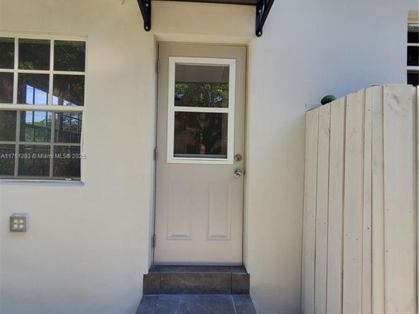 70 NW 33rd St, Miami FL 33127