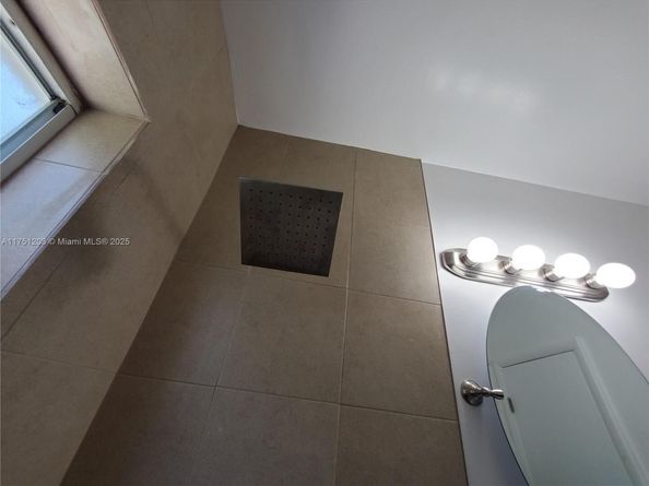 70 NW 33rd St, Miami FL 33127
