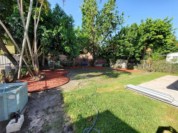 70 NW 33rd St, Miami FL 33127