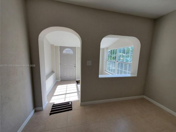 70 NW 33rd St, Miami FL 33127