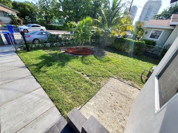 70 NW 33rd St, Miami FL 33127