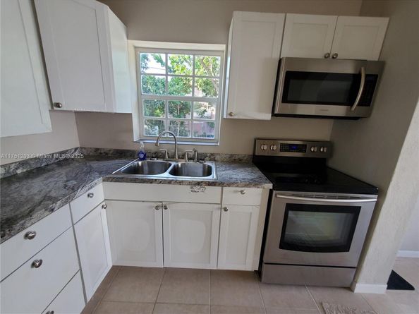 70 NW 33rd St, Miami FL 33127