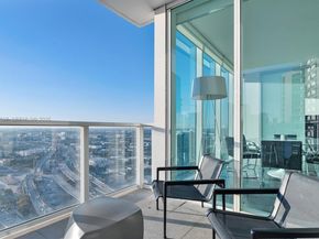 1040 Biscayne Blvd 3807, Miami FL 33132