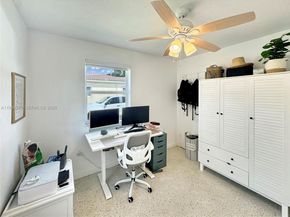 640 SW 6th St, Hallandale Beach FL 33009