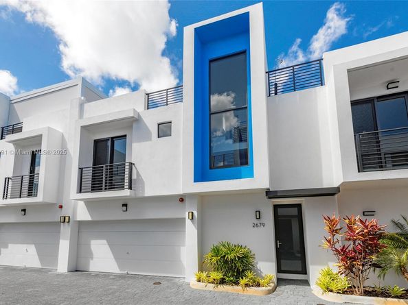 2679 NE 8th Ave, Wilton Manors FL 33334