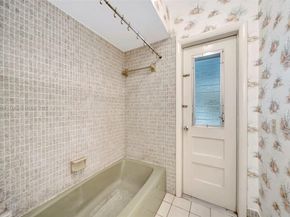 1741 NW 86th Ave, Pembroke Pines FL 33024