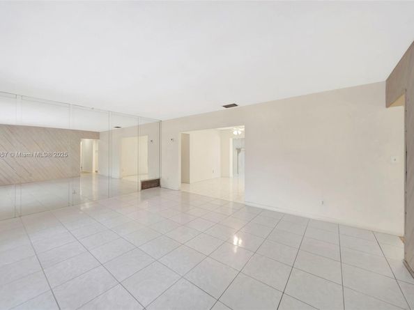 1741 NW 86th Ave, Pembroke Pines FL 33024