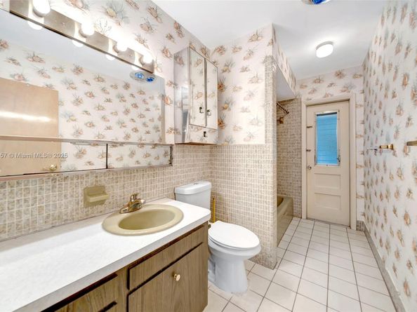 1741 NW 86th Ave, Pembroke Pines FL 33024