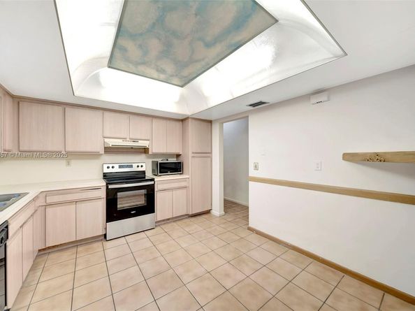 1741 NW 86th Ave, Pembroke Pines FL 33024