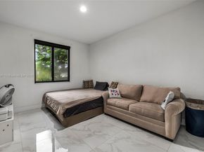 15987 SW 141st St, Miami FL 33196