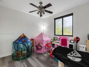 15987 SW 141st St, Miami FL 33196