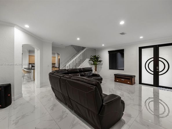 15987 SW 141st St, Miami FL 33196