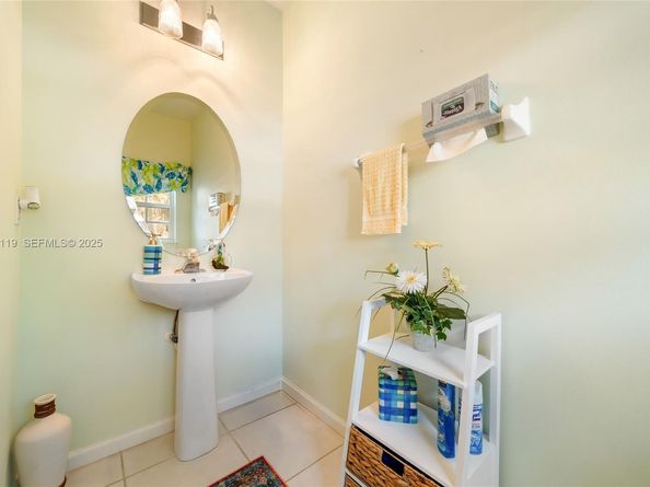 13214 NW 7th Dr, Plantation FL 33325