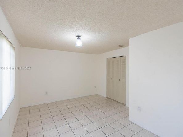 990 E 2nd St, Hialeah FL 33010