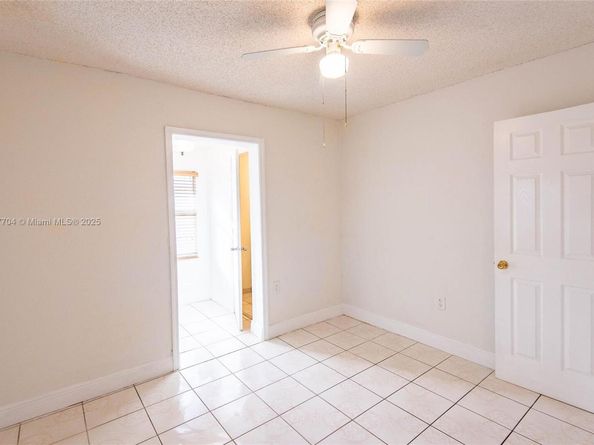 990 E 2nd St, Hialeah FL 33010