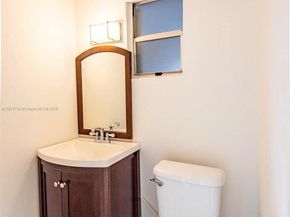 990 E 2nd St, Hialeah FL 33010