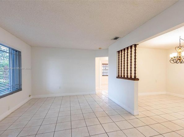 990 E 2nd St, Hialeah FL 33010