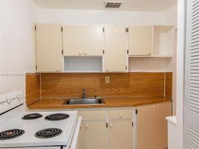 990 E 2nd St, Hialeah FL 33010