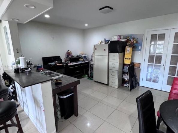955 SW 75th Ave, Miami FL 33144