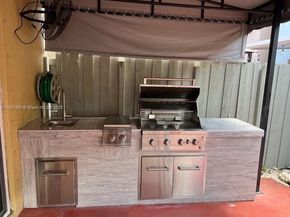 6014 SW 162nd Pl, Miami FL 33193