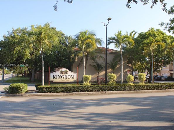 6014 SW 162nd Pl, Miami FL 33193