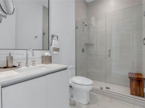 2811 S Bayshore Dr 4A, Miami FL 33133