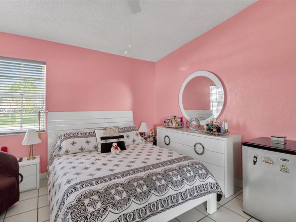 6348 SW 151st Pl, Miami FL 33193