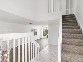 10781 NW 12 Dr, Plantation FL 33322