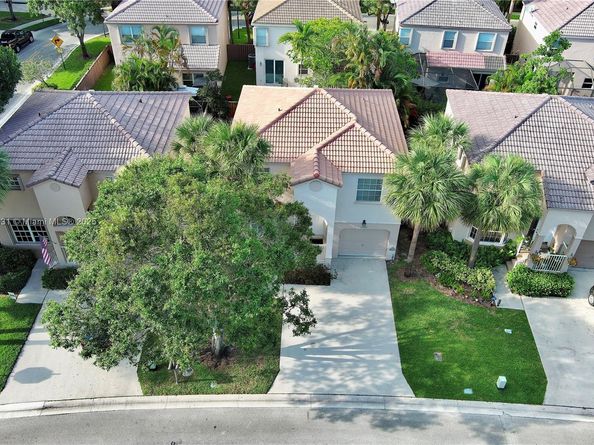10781 NW 12 Dr, Plantation FL 33322