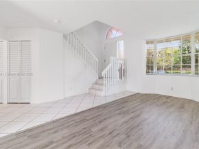 10781 NW 12 Dr, Plantation FL 33322