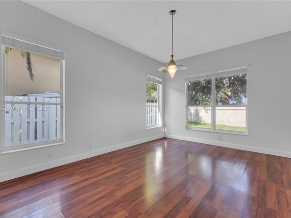 5355 SW 34th Way, Hollywood FL 33312