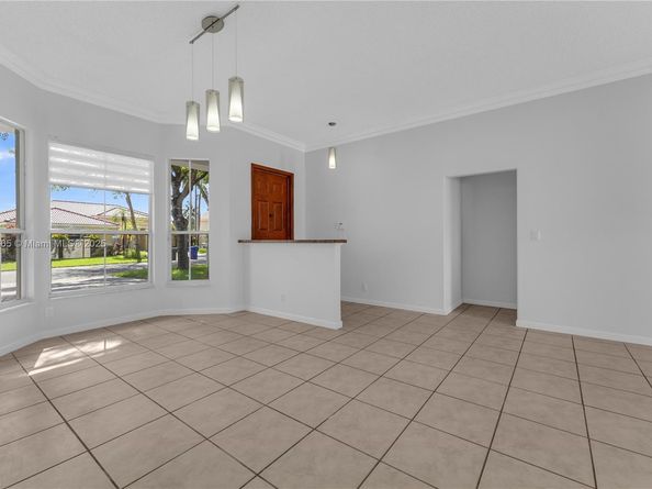 5355 SW 34th Way, Hollywood FL 33312