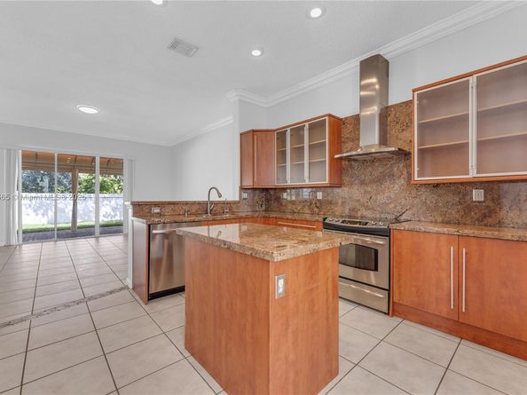 5355 SW 34th Way, Hollywood FL 33312