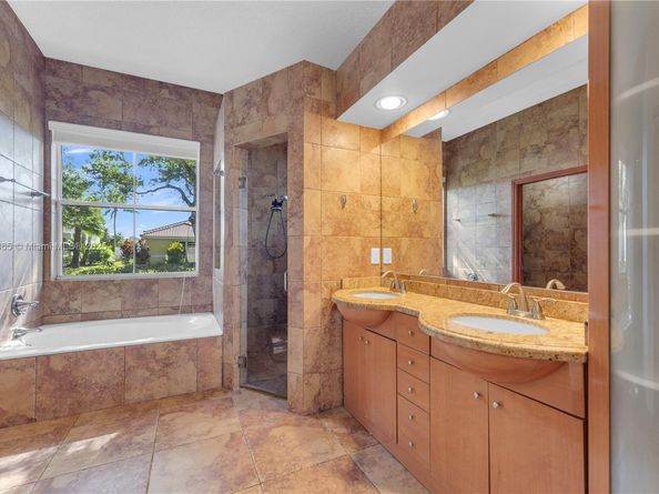 5355 SW 34th Way, Hollywood FL 33312