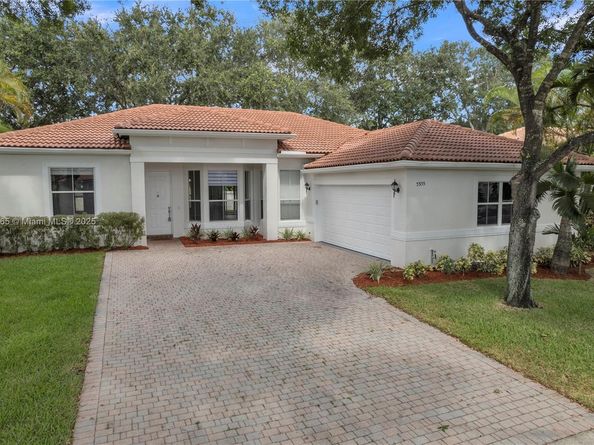 5355 SW 34th Way, Hollywood FL 33312