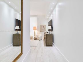 55 SW 9th St PH4501, Miami FL 33130
