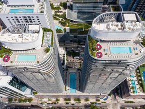 55 SW 9th St PH4501, Miami FL 33130