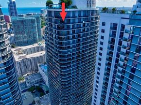 55 SW 9th St PH4501, Miami FL 33130